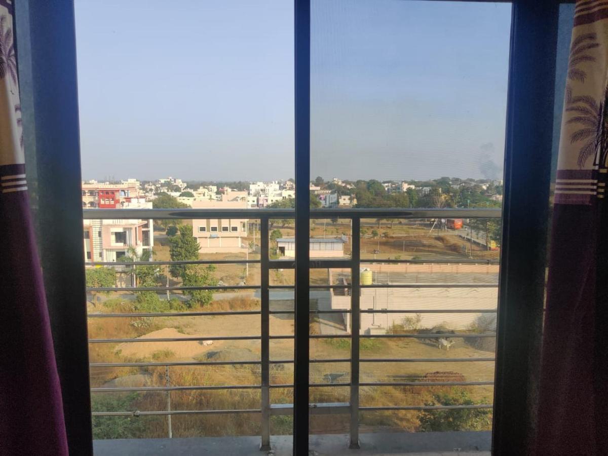 Hotel Hariram Tower Wardha Pokoj fotografie