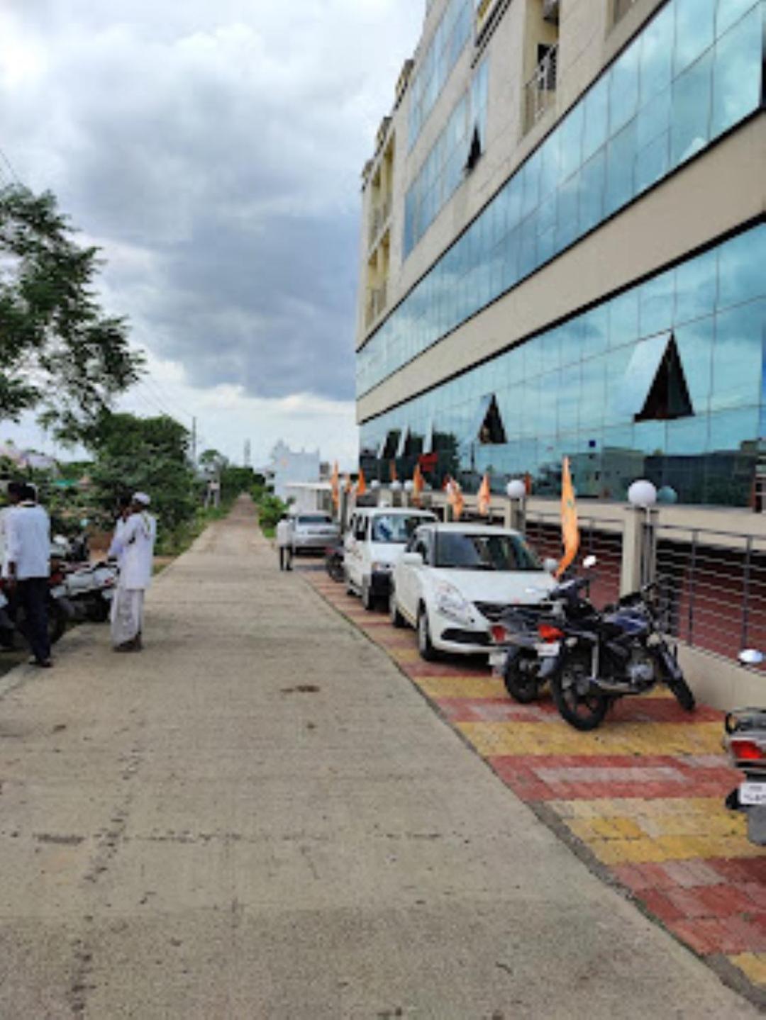 Hotel Hariram Tower Wardha Exteriér fotografie
